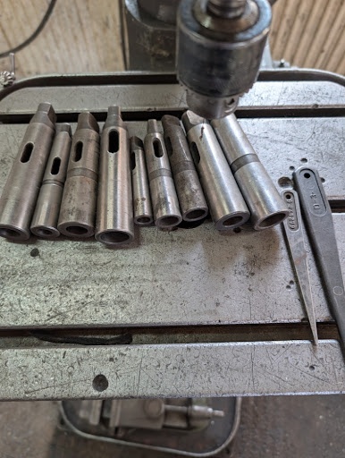 Stĺpová vŕtačka VS 32 B (PKD Dačice) + príslušenstvo - 8