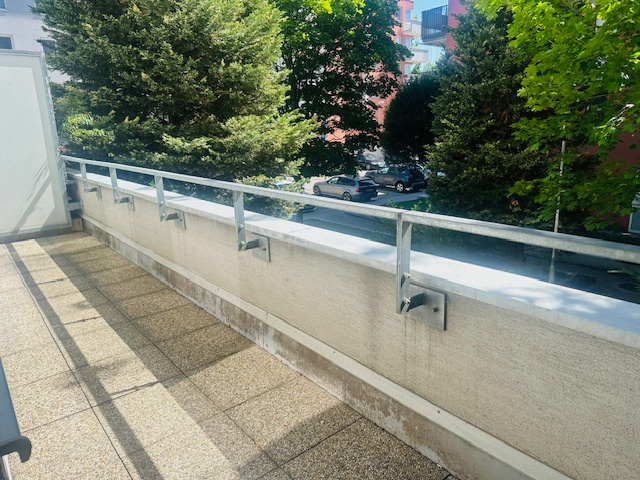 Ružinov - 2 izbový zariadený byt pri Avione - 8