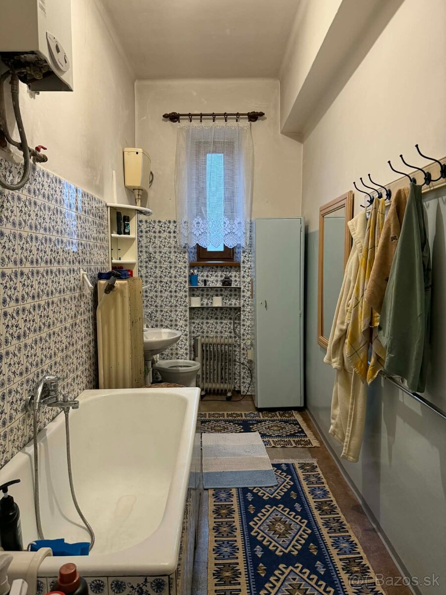 Rodinný dom - centrum mesta Rožňava - 8