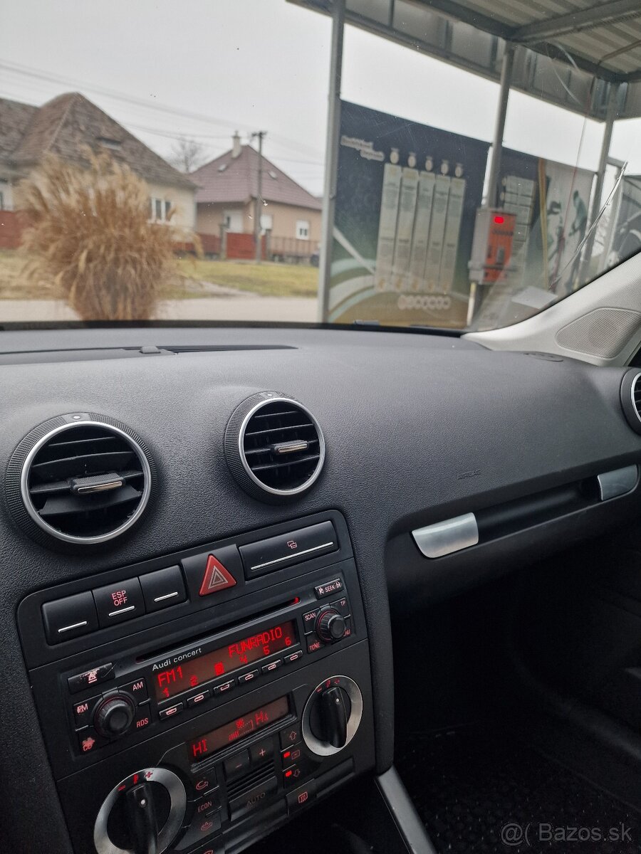 Audi A3 Hatchback - 8