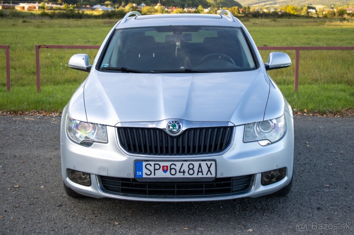 Škoda Superb Combi 2,0 TDI-125 kw Elegance 4X4 - 8