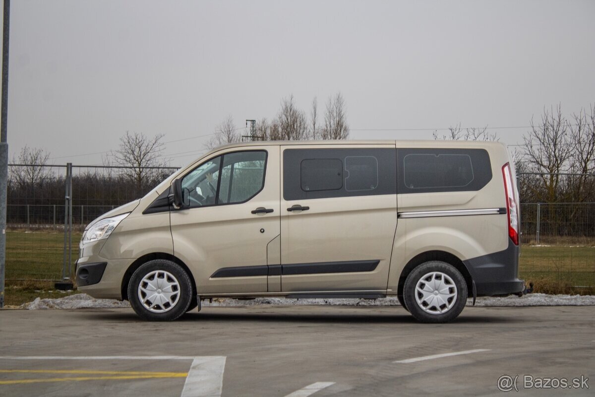 Ford Turneo Custom - 8