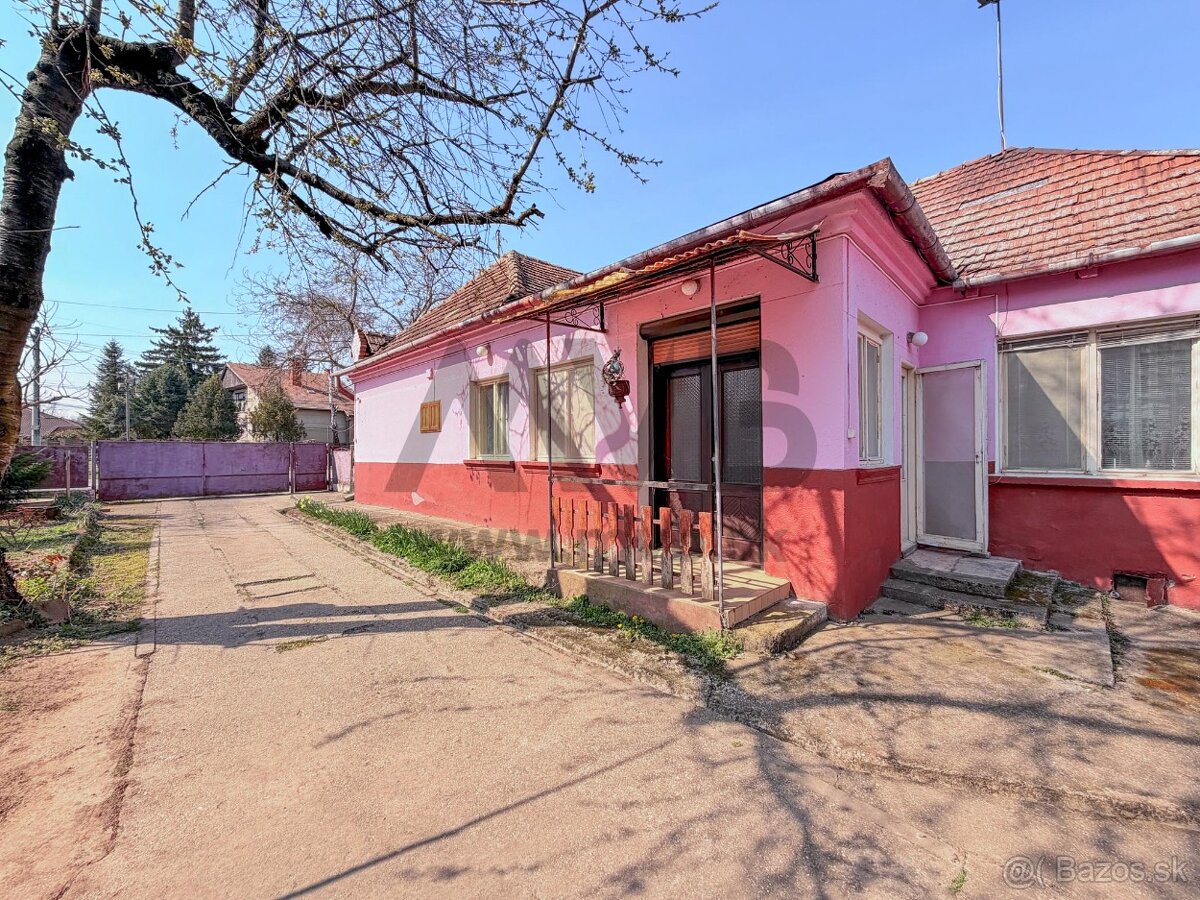 CENTRÁLNA POLOHA, OBROVSKÉ MOŽNOSTI, RODINNÝ DOM - 8