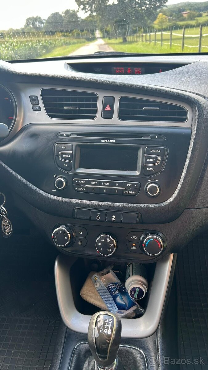 Kia ceed SW 1.6 CRDI 94KW - 8
