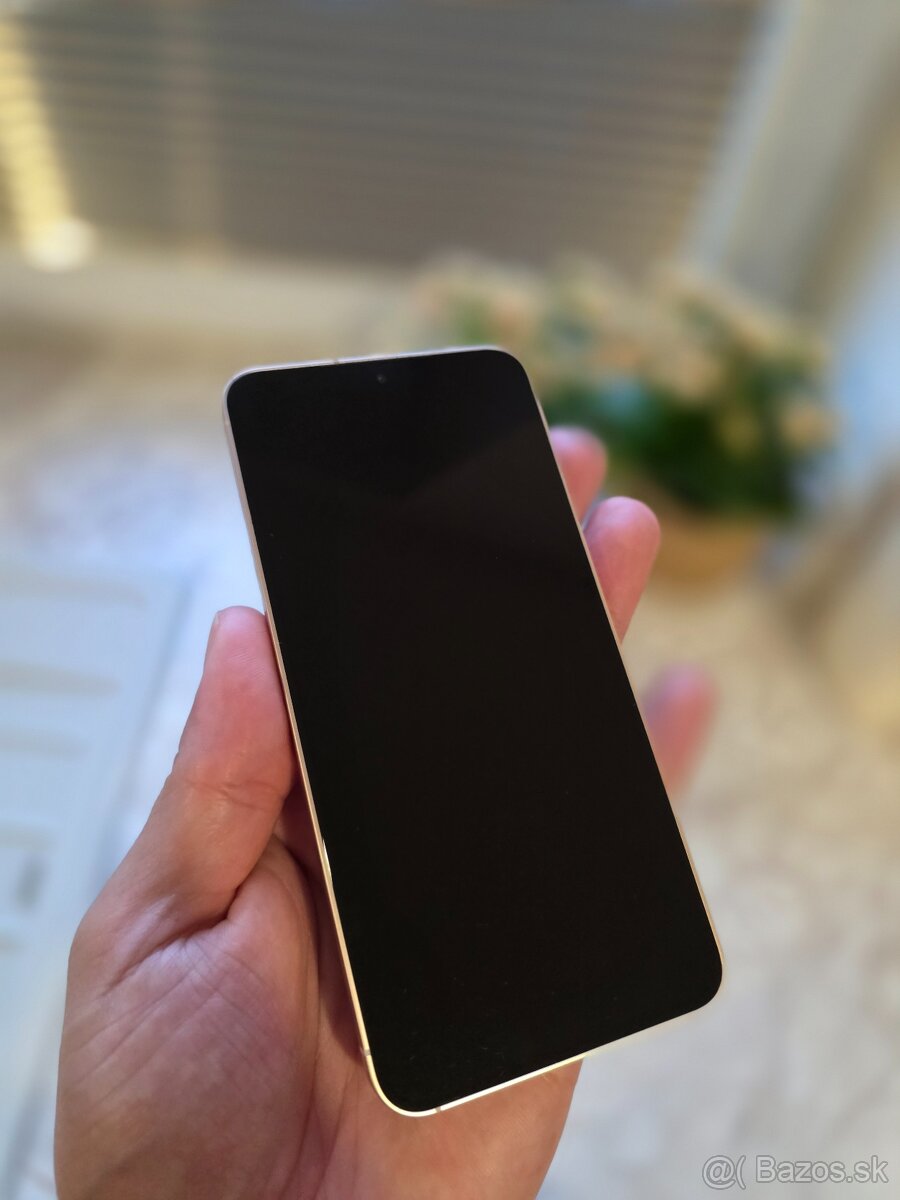 Samsung S25 256GB - 8