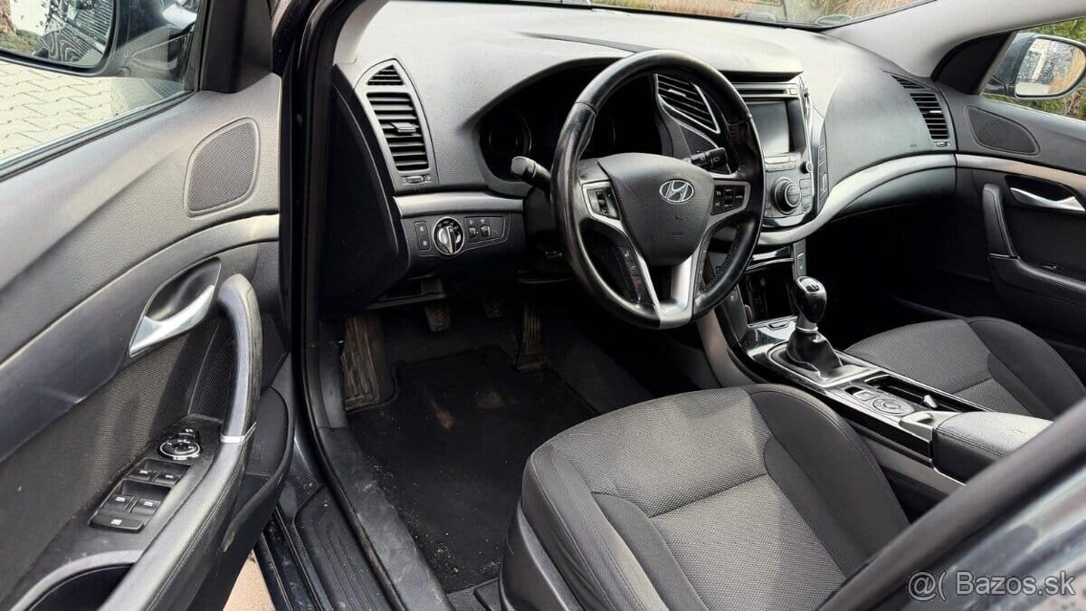 TOYOTA HILUX 3.0 D-4D - 8