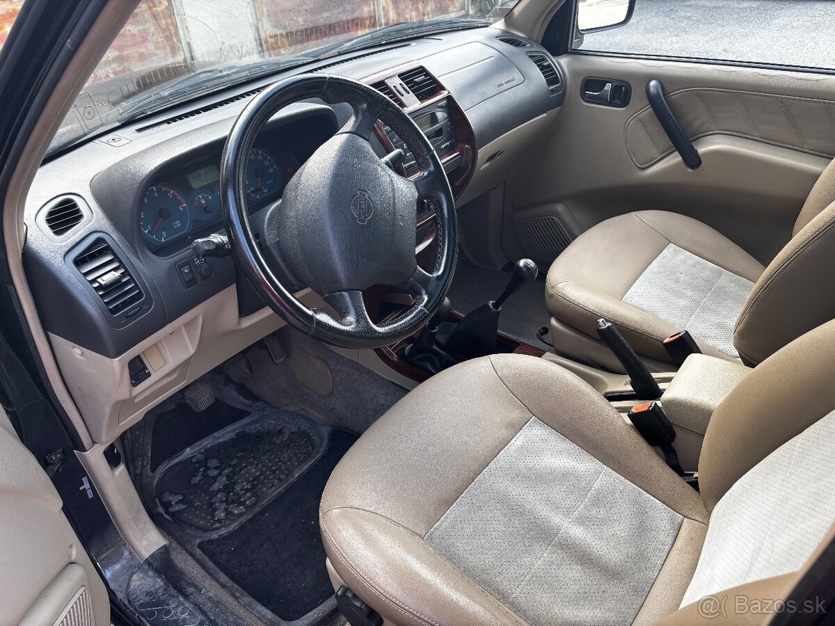 Terrano II - 8