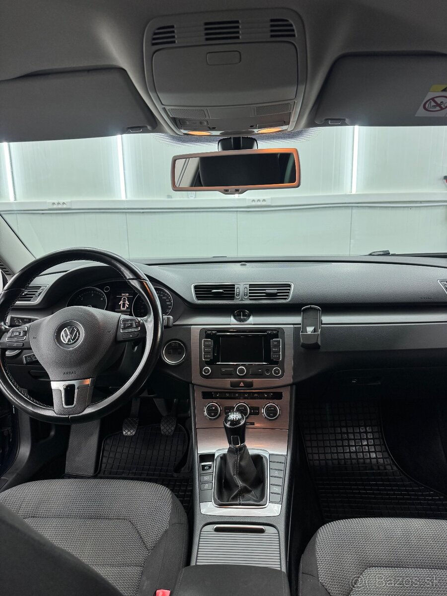 Volkswagen Passat 2.0 TDi - 8