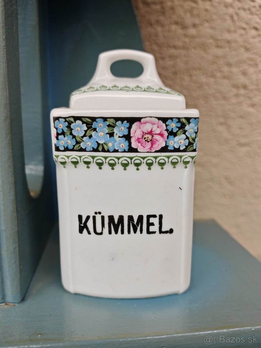 Koreničky v poličke - 8