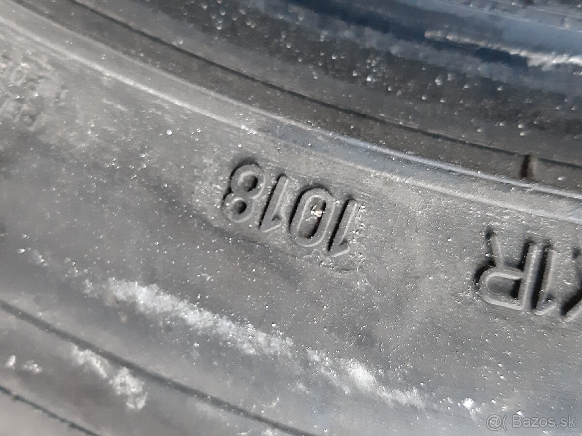 Zimne Dunlop 215/50 R17 - 8