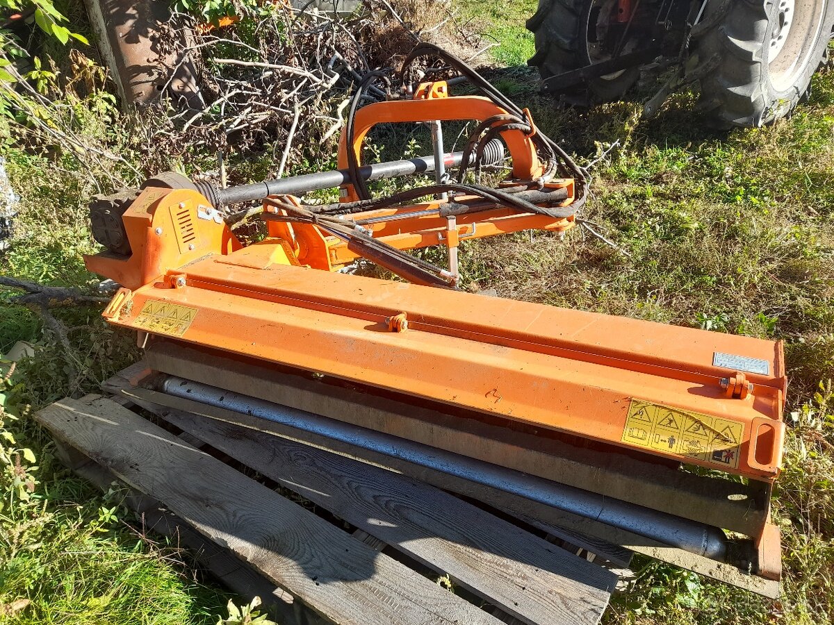 Priekopovy kladivkovy svahový mulčovač 165cm za traktor - 8