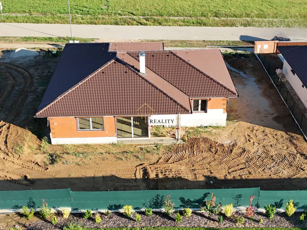 HD REALITY, Vám ponúka 4-izbový rodinný dom v Nitre - Lužian - 8