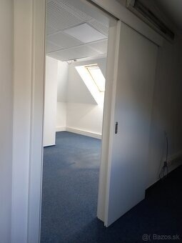 Dvojpodlažný priestor v centre Košíc pri pešej zóne - 8