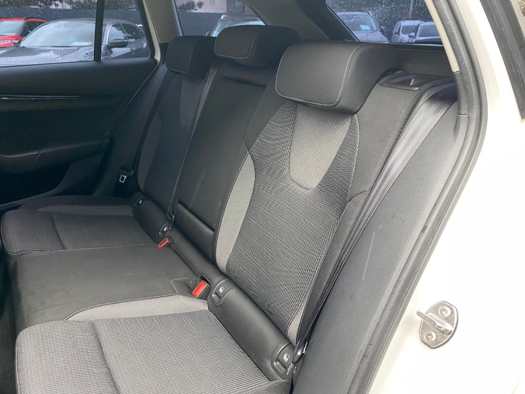 Škoda Octavia Combi 2.0 TDI SCR Ambition - 8