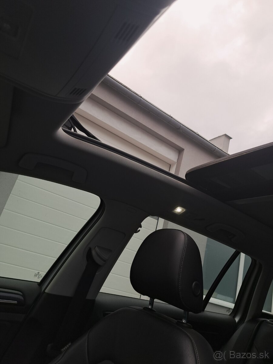 Volkswagen Golf variant 2.0 tdi 110kw - 8