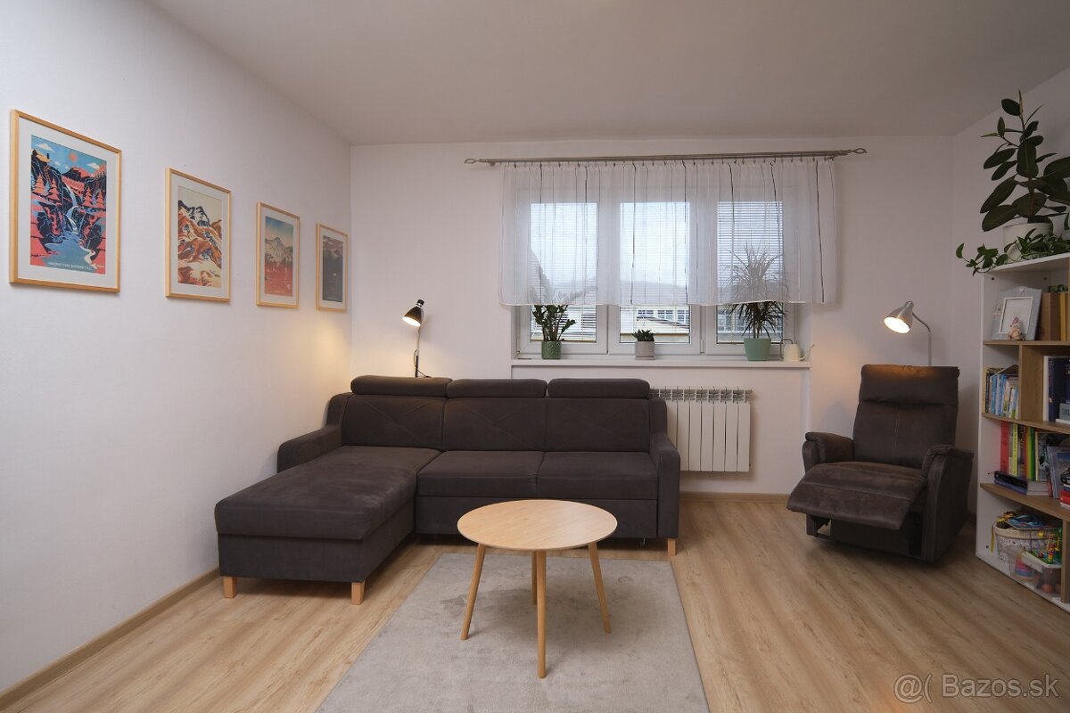 Priestranný 3-izbový byt v centre Námestova – krb + garáž - 8