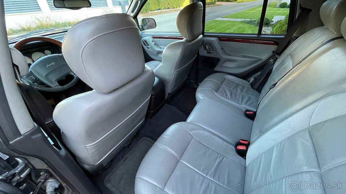 Jeep Grand Cherokee - 8