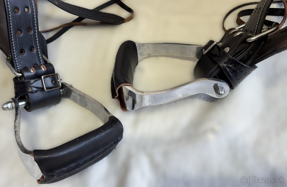 Westernový sedlový komplet 2) černý WADE - 8