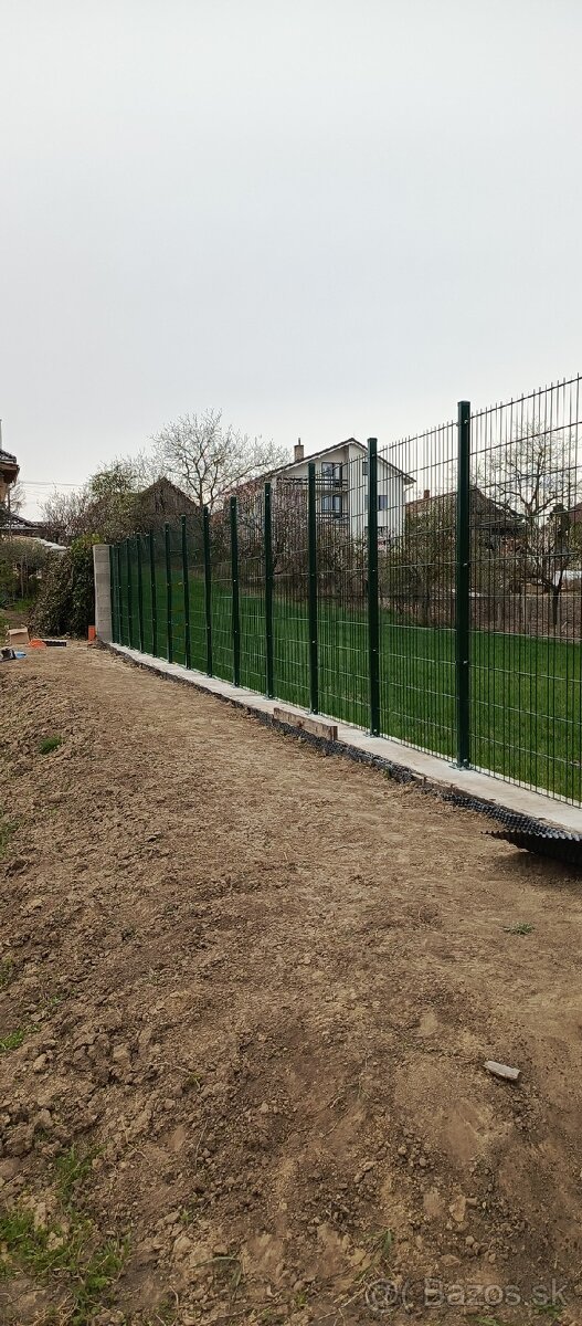 Montáž oplotenia... - 8