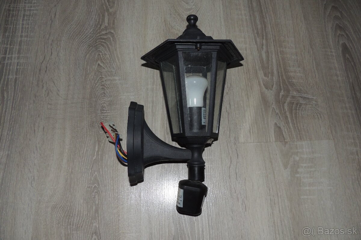 Nástenné svietidlo (problémový senzor) - 8