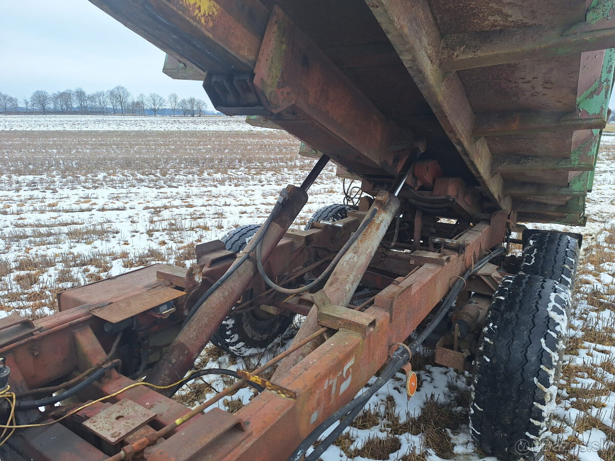 Nosič kontajnerov - 8