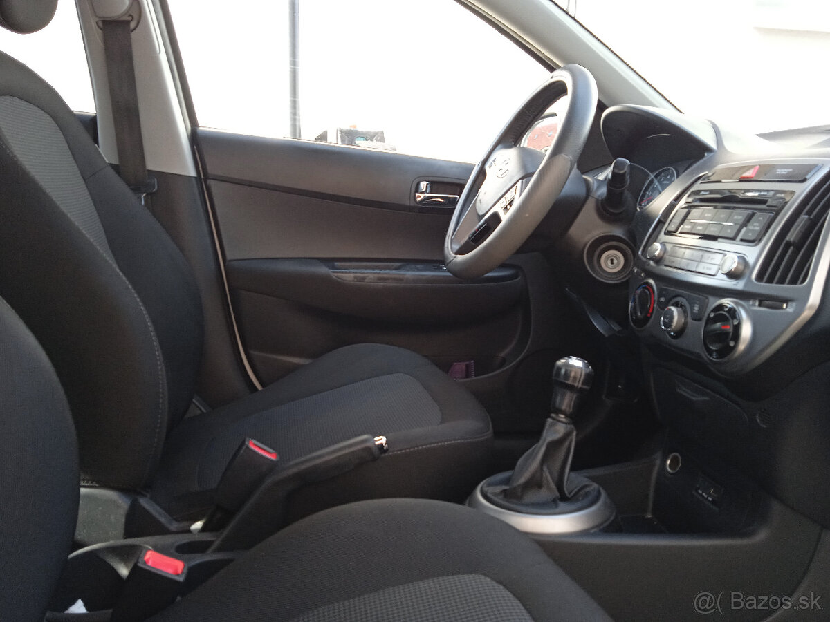Hyundai i20 - 8