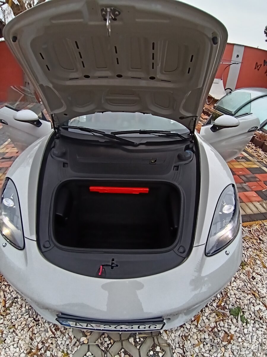 Porsche cayman 718 - 8