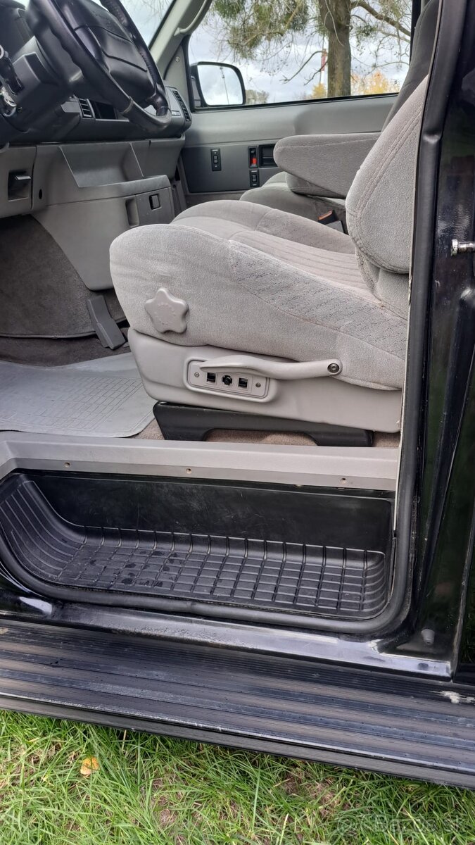 Predam jedinecny Chevrolet Astro 4x4 - 8