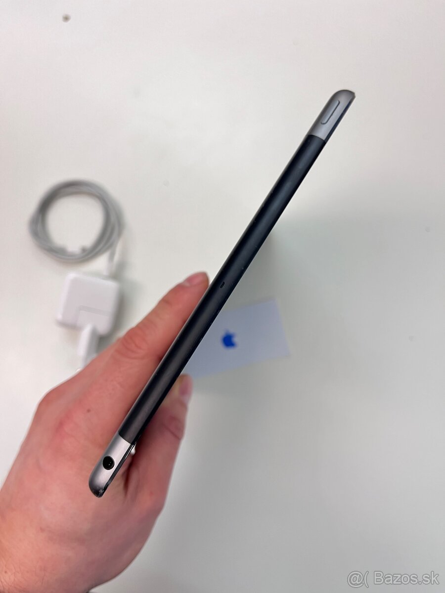 Apple iPad Air 16GB Wifi 1. generácia - 8