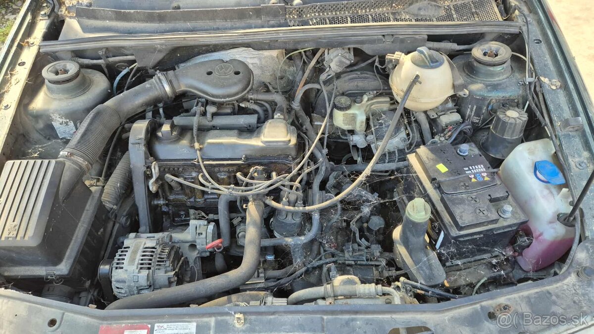 Volkswagen Golf III 1,8i 66kw kód motora :ADZ kombi - 8