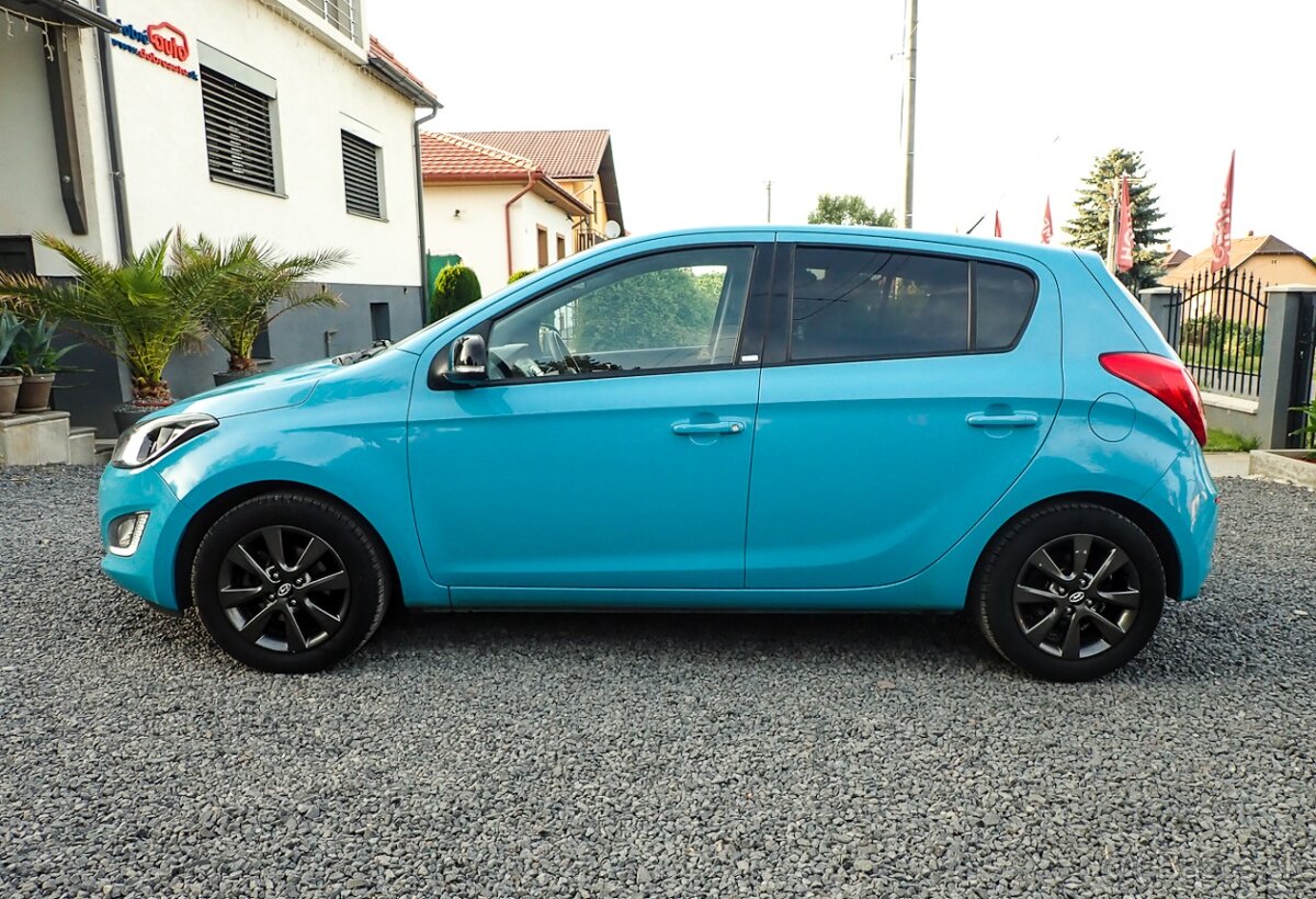 HYUNDAI i20 1.25 benzin - 83tis km-2014-LED-KLIMA-VYHREV SED - 8