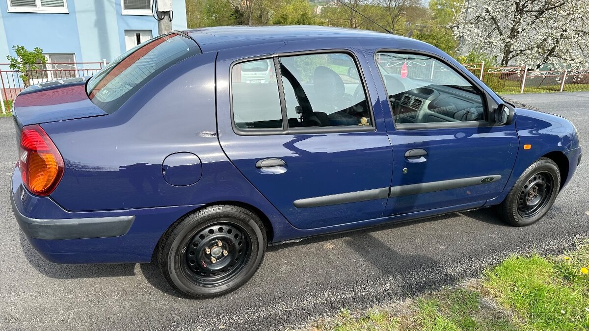 Renault Thália 1.4 - 8