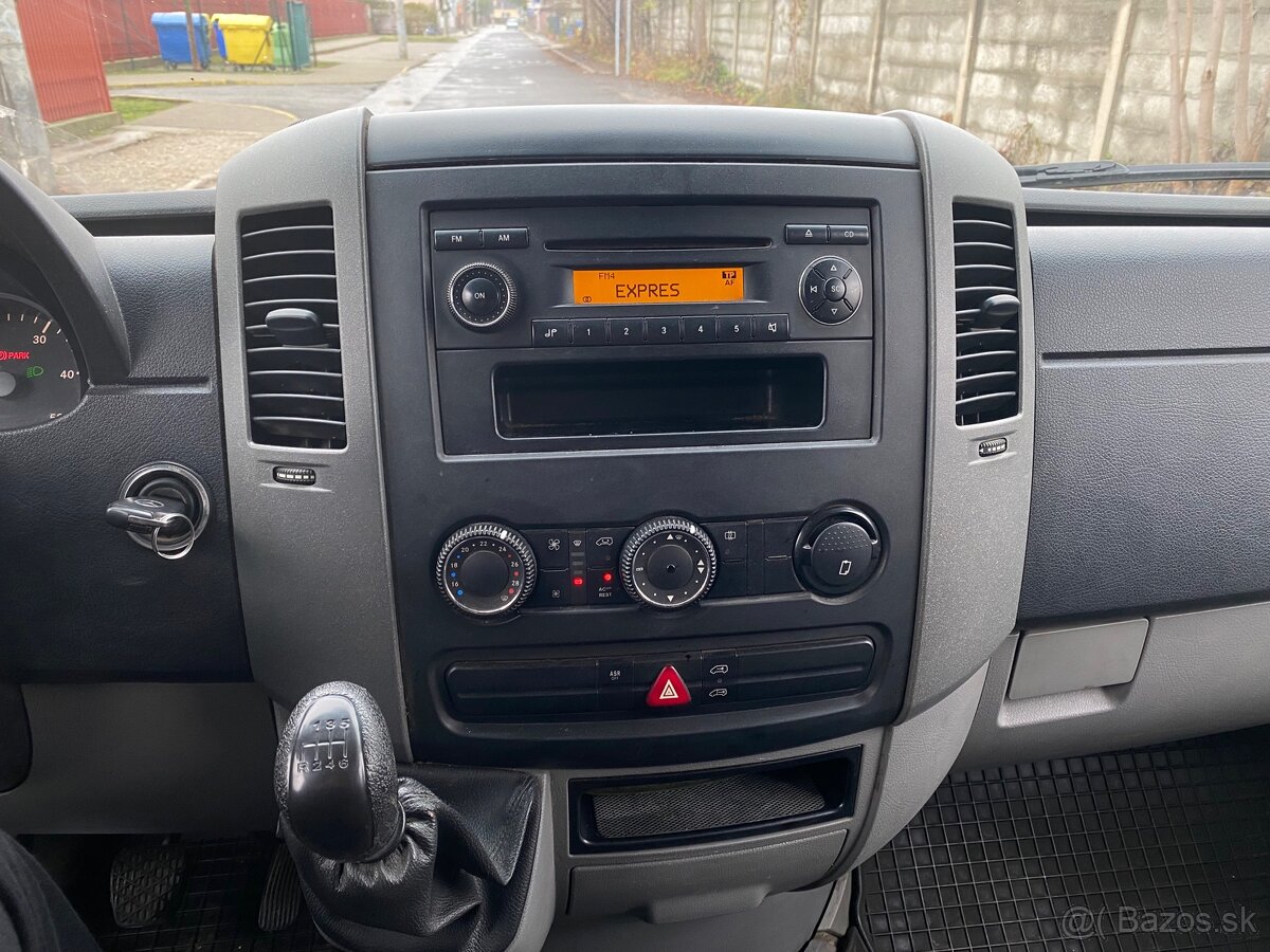 Predam vymením Mercedes Sprinter 311 CDI - 8