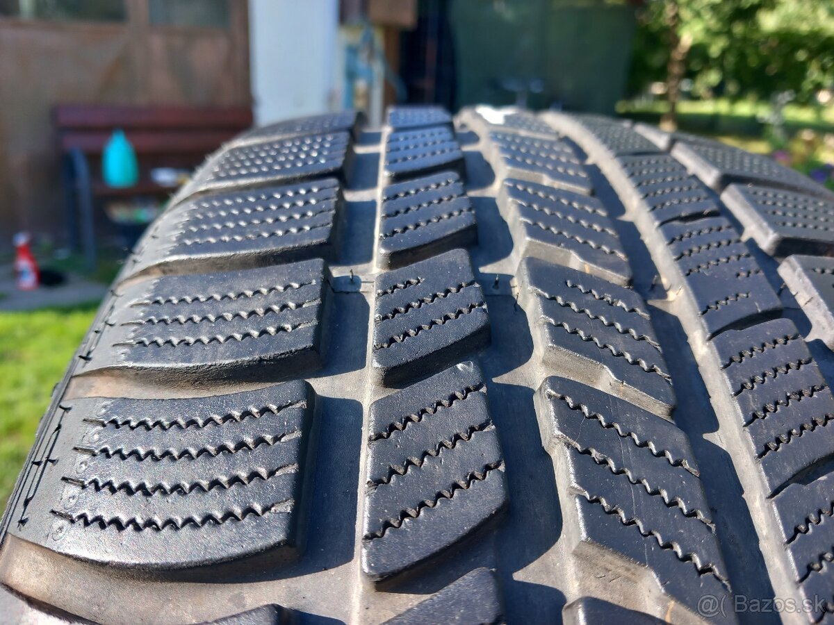 235/45 r18 zimne pneumatiky nexen - 8