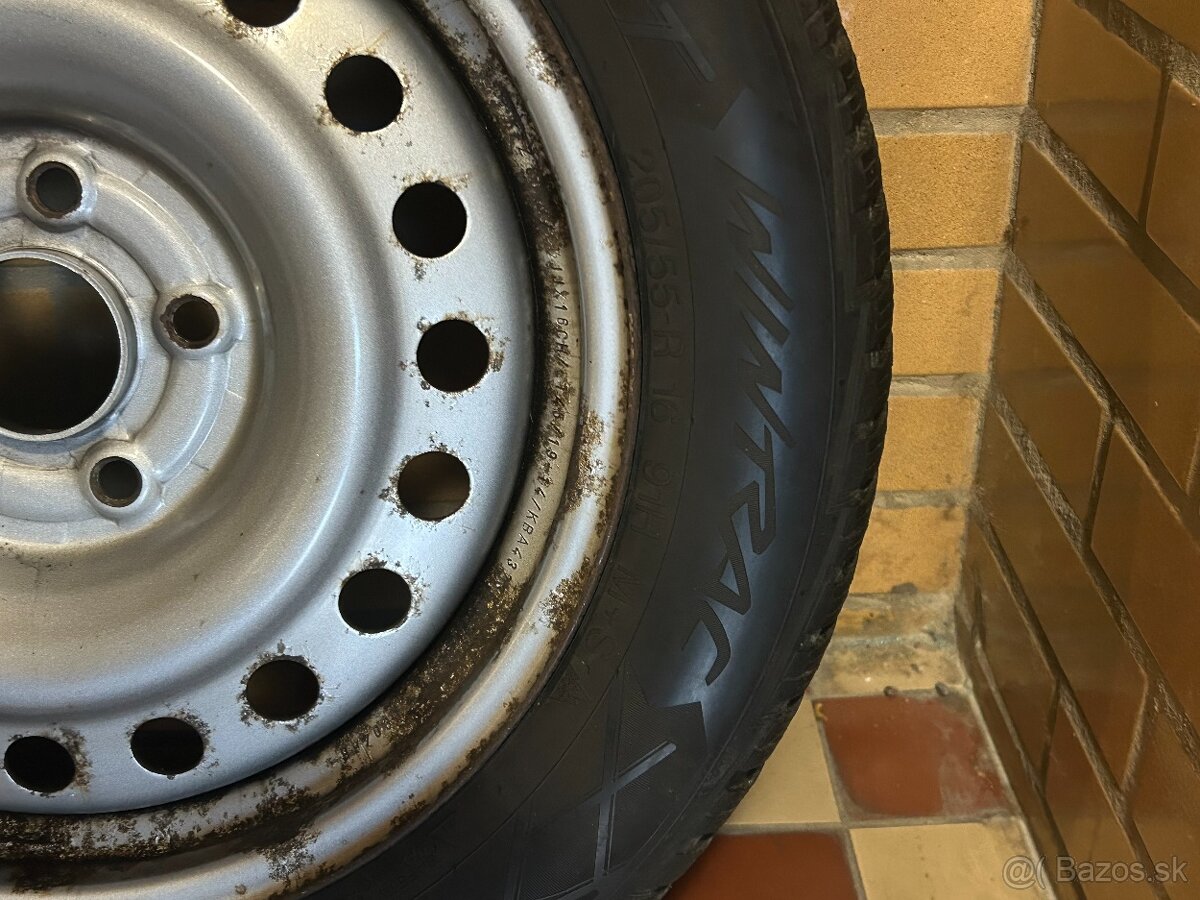 Plechové 5x114,3 r16+zimné pneu Vredestein Wintrac 205/55 - 8