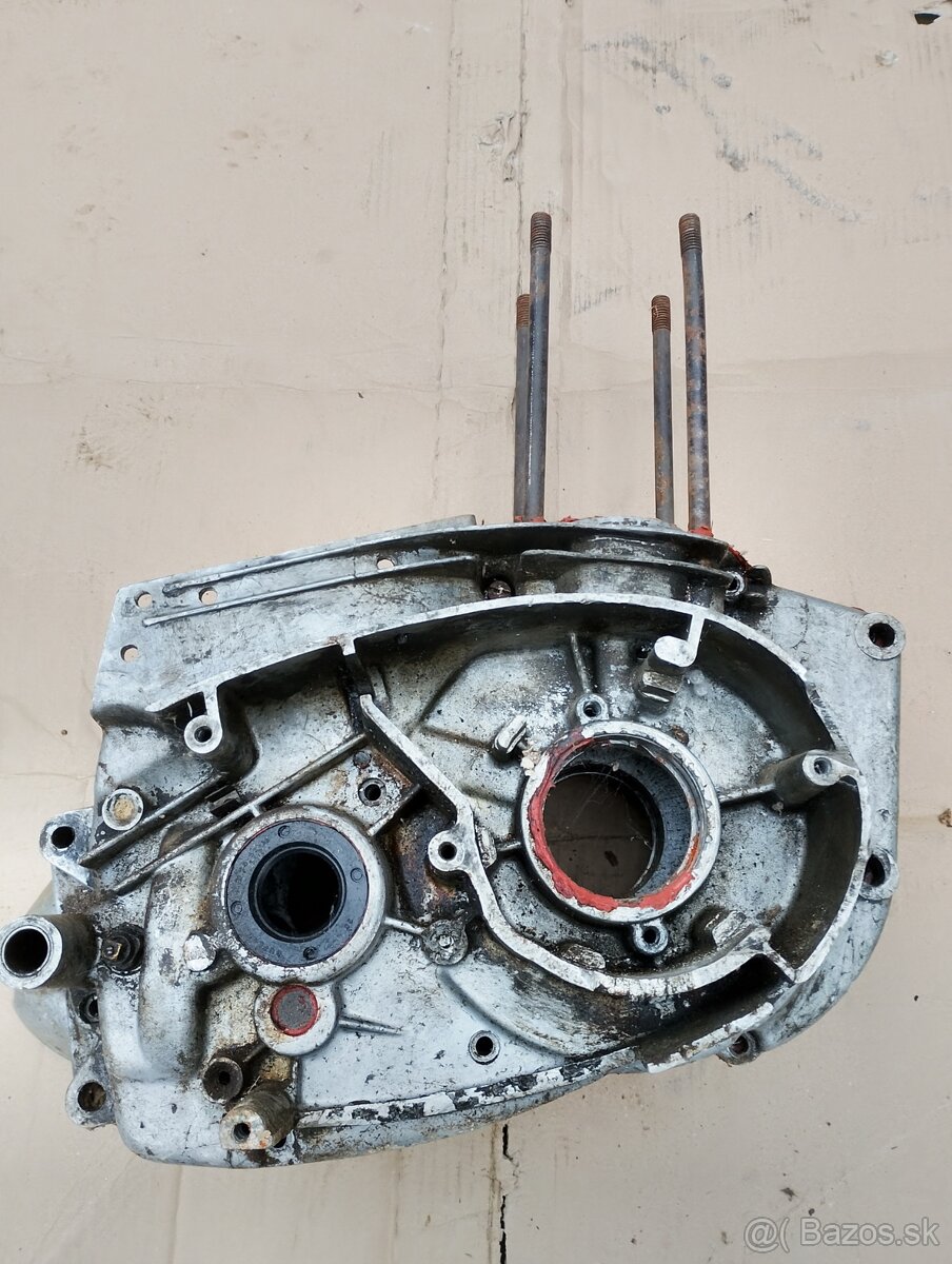 Predam kartre a kryty motorov Jawa - 8