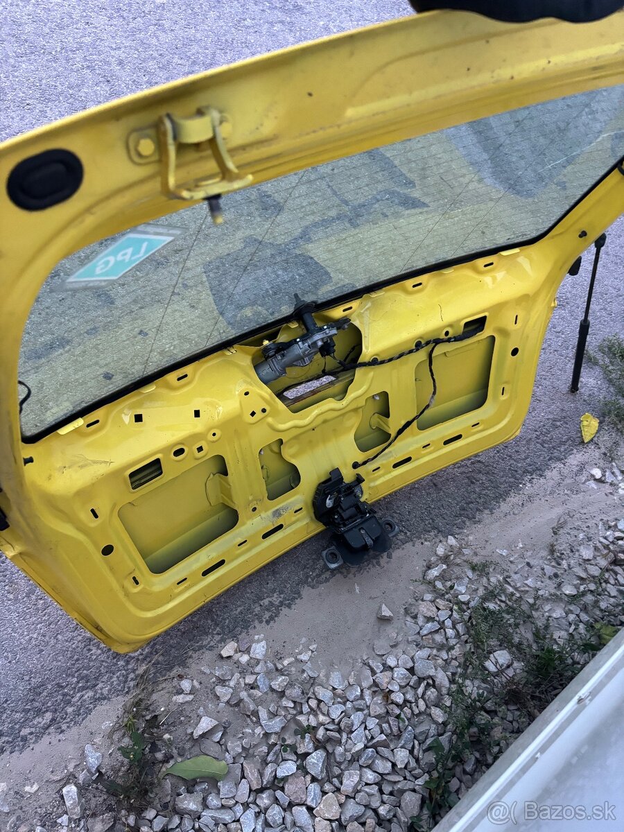 predam fabia 3 kombi dvere sklo zamok stahovanie roleta - 8