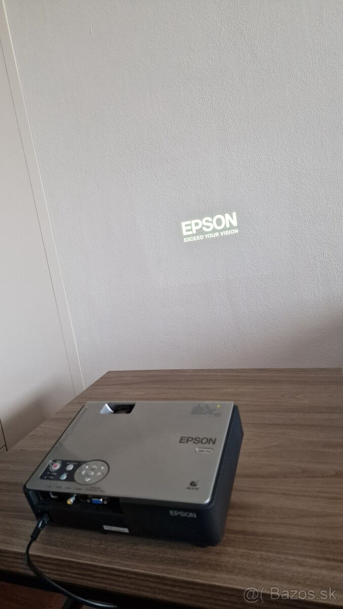 Projektor Epson EMP-750 + kufrík, manuál, káble - 8