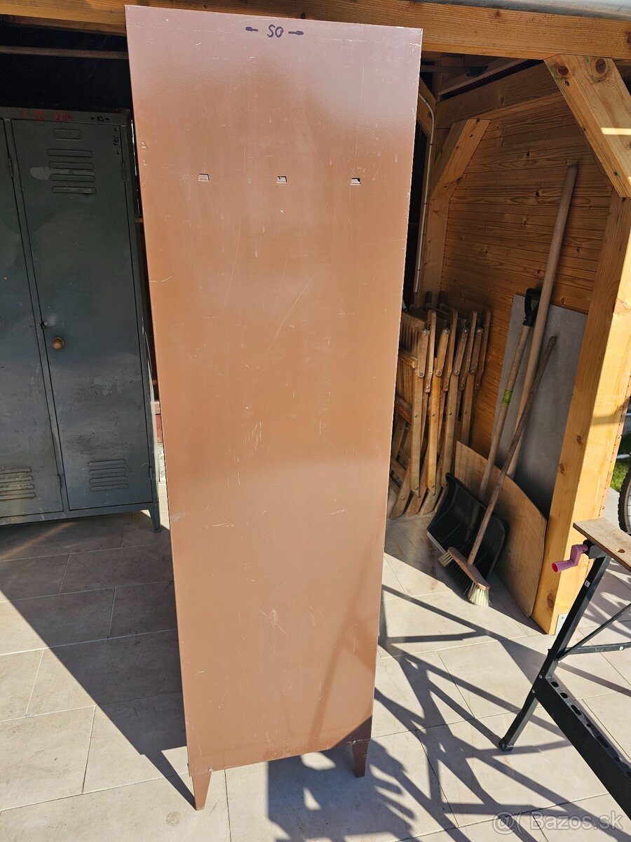 Plechová skrinka - 8