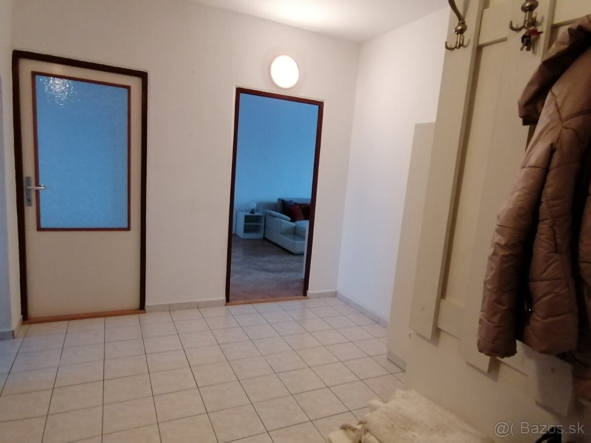 Slnečný byt 2+1, Hliny VI - 8