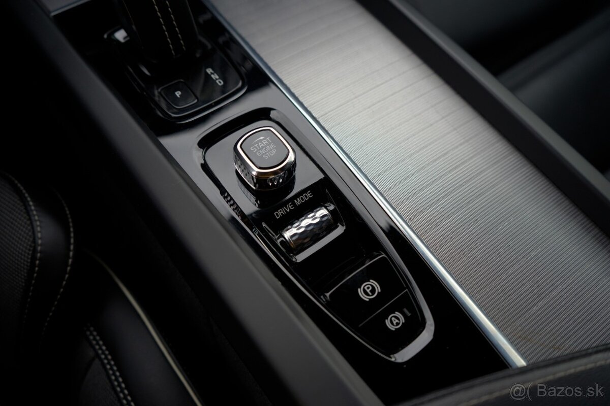 Volvo XC60 T6 Hybrid eAWD A/T - 8