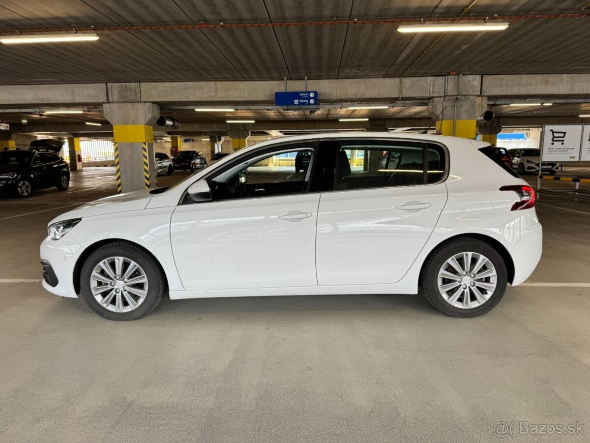 Peugeot 308 - 8