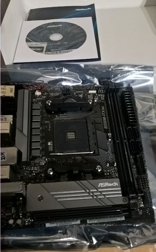 ASRock B550M - ITX/ac - 8