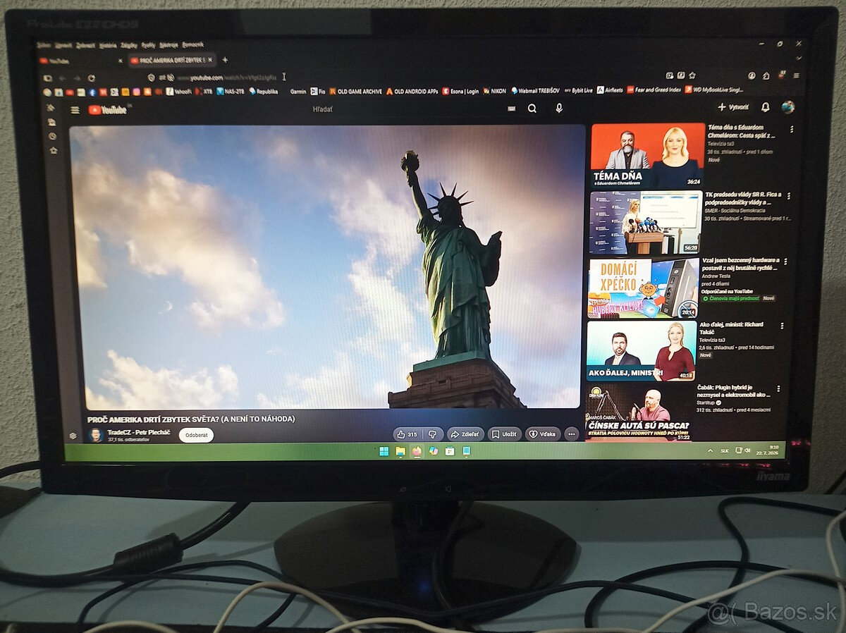 20/22" LCD monitory - 8