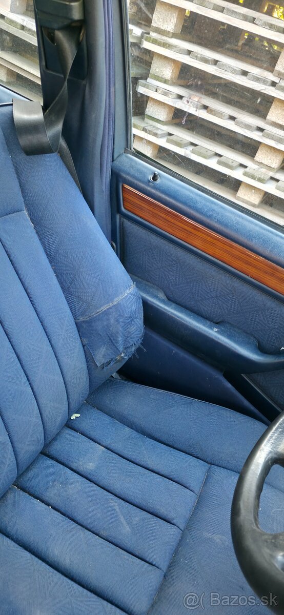 Mercedes w124 modrý interier - 8