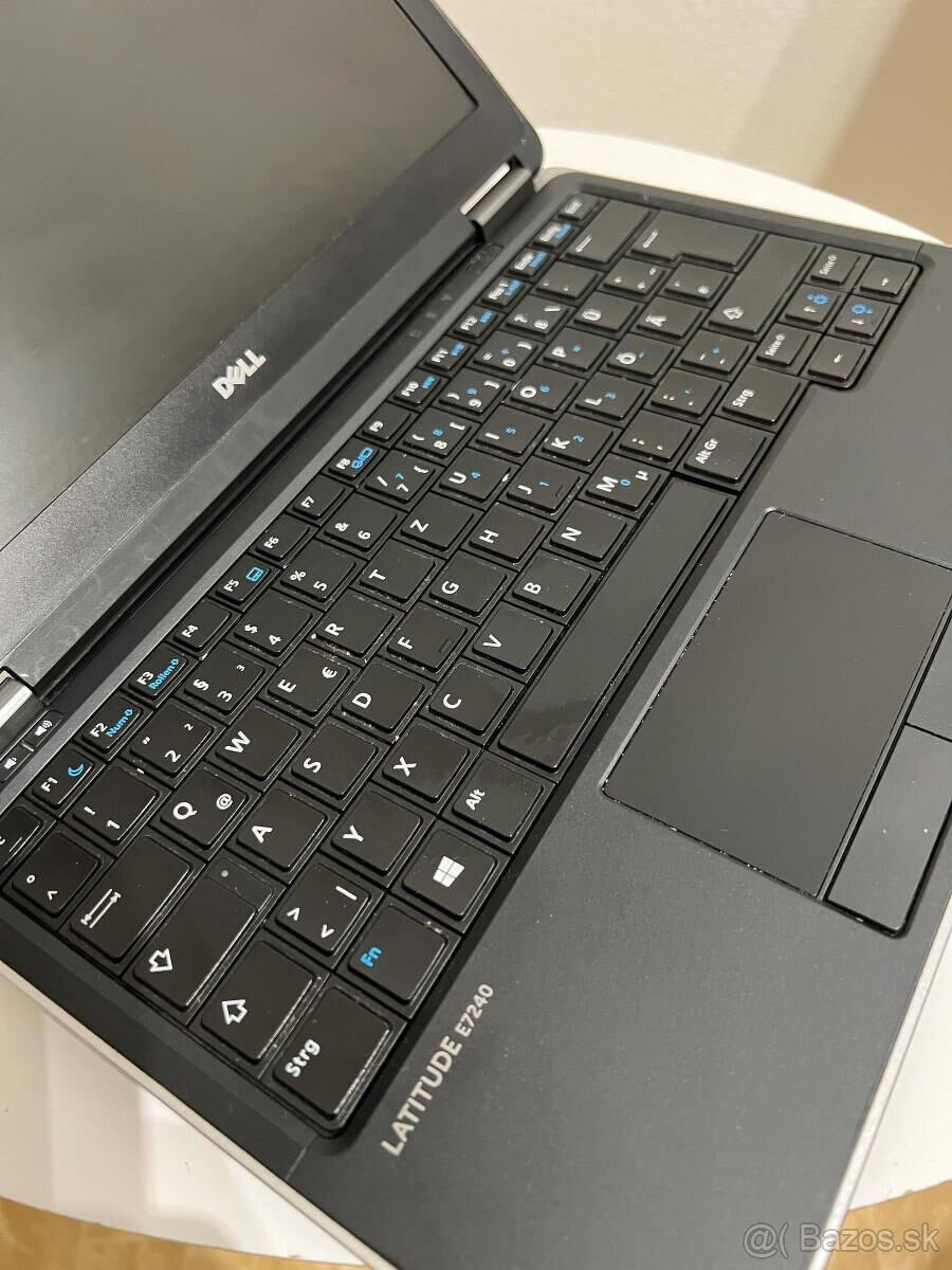 Predám notebook DELL E7240 na náhradné diely alebo na opravu - 8