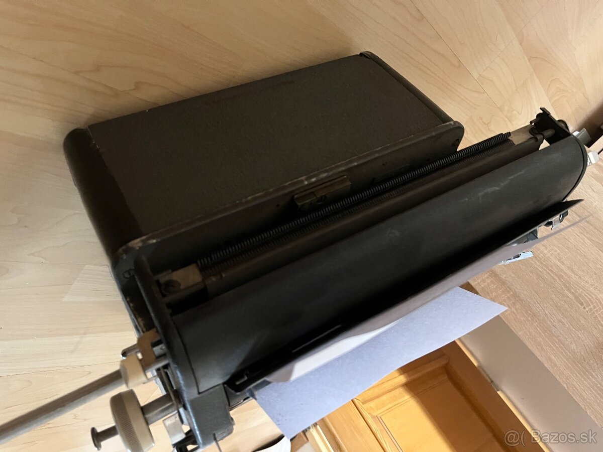 Písací stroj ZETA - 8