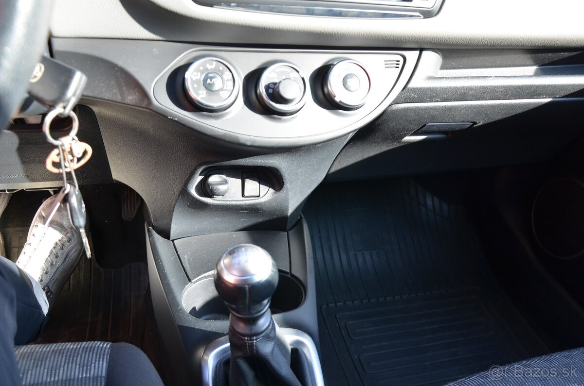 Toyota Yaris 1,33 M5 73KW Selection - 8