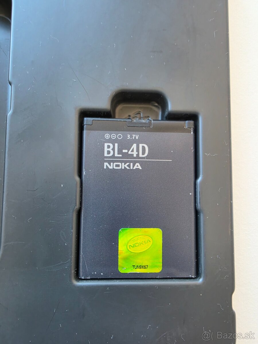 Nokia zlatá edícia - 8