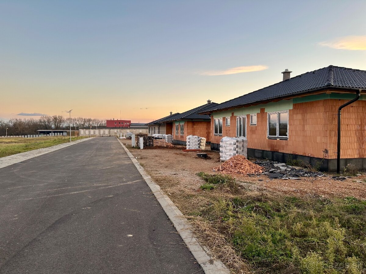 MARKS™ | SKOLAUDOVANÉ 4-izbový bungalov v Rimavskej Sobote - 8